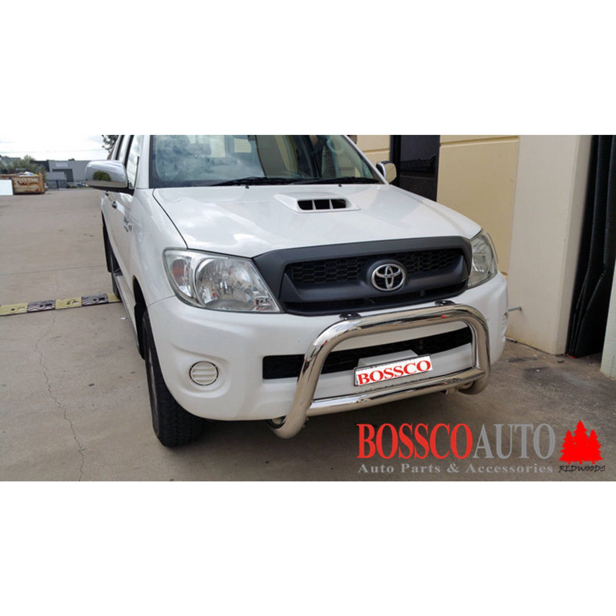 Stainless Steel Nudge Bar suitable for Toyota Hilux 2005-2015