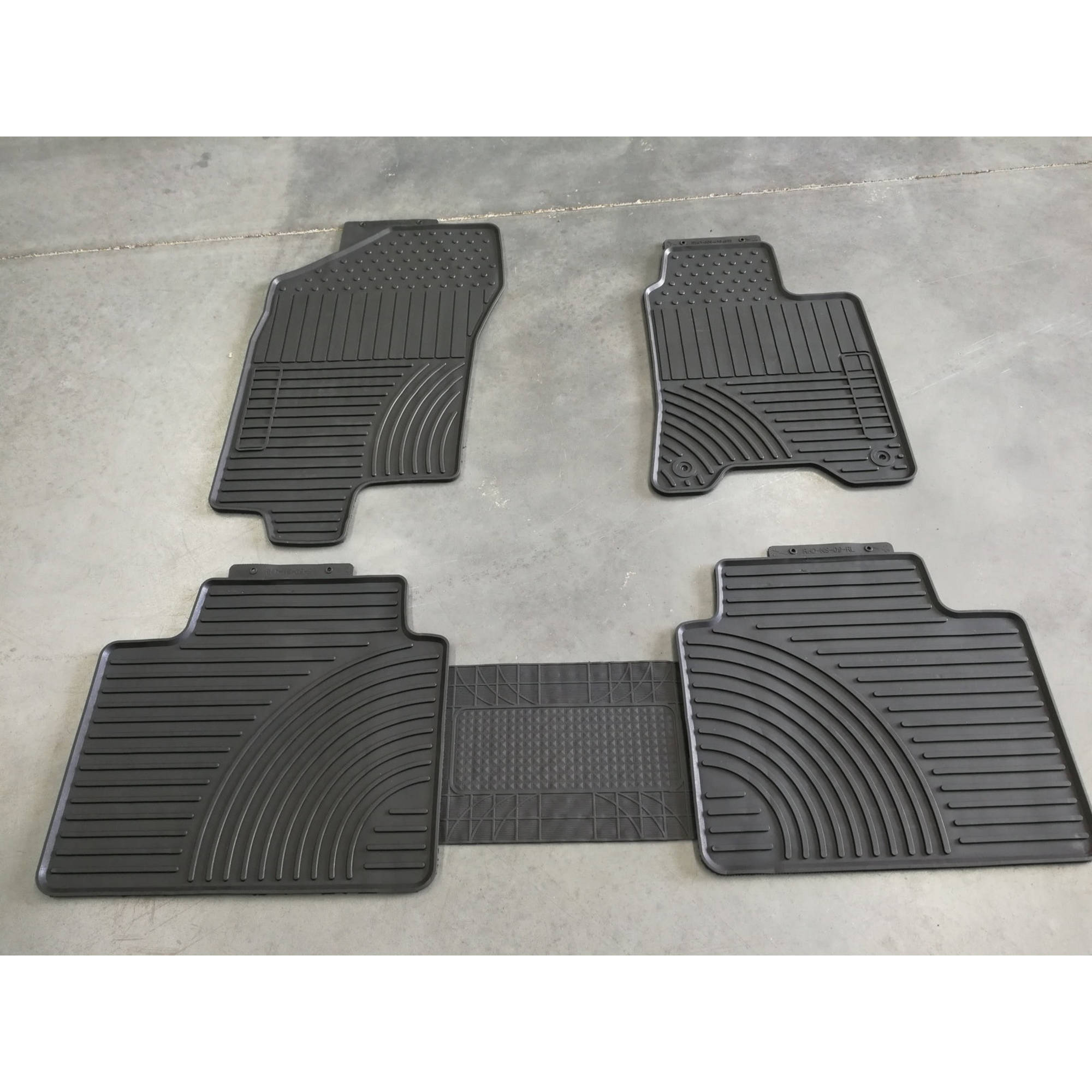All Weather Rubber Floor Mats suitable for Toyota Hilux Double Cab 2015-2020 - RUNOUT