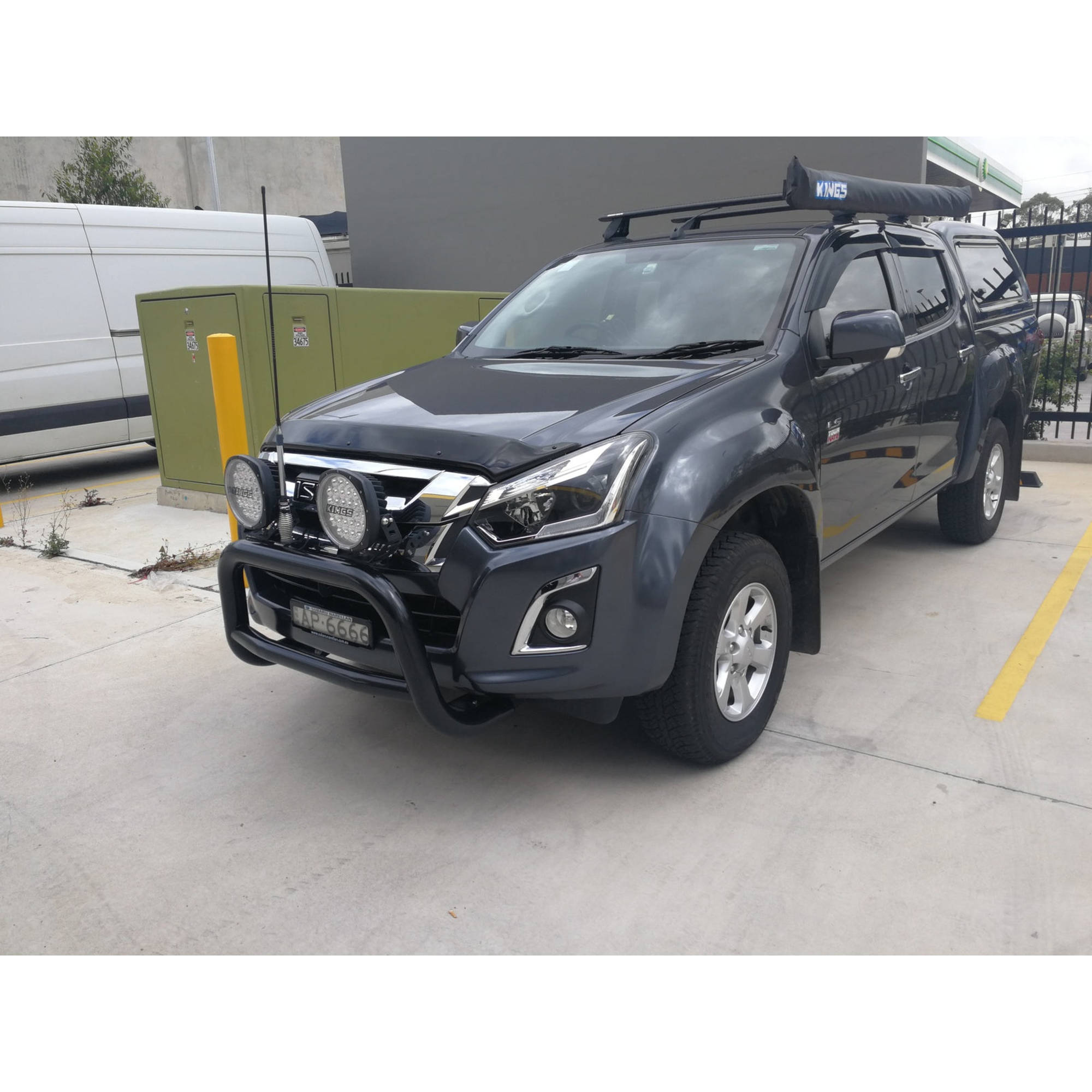 Black Nudge bar suitable for Isuzu D-MAX 2012-2019