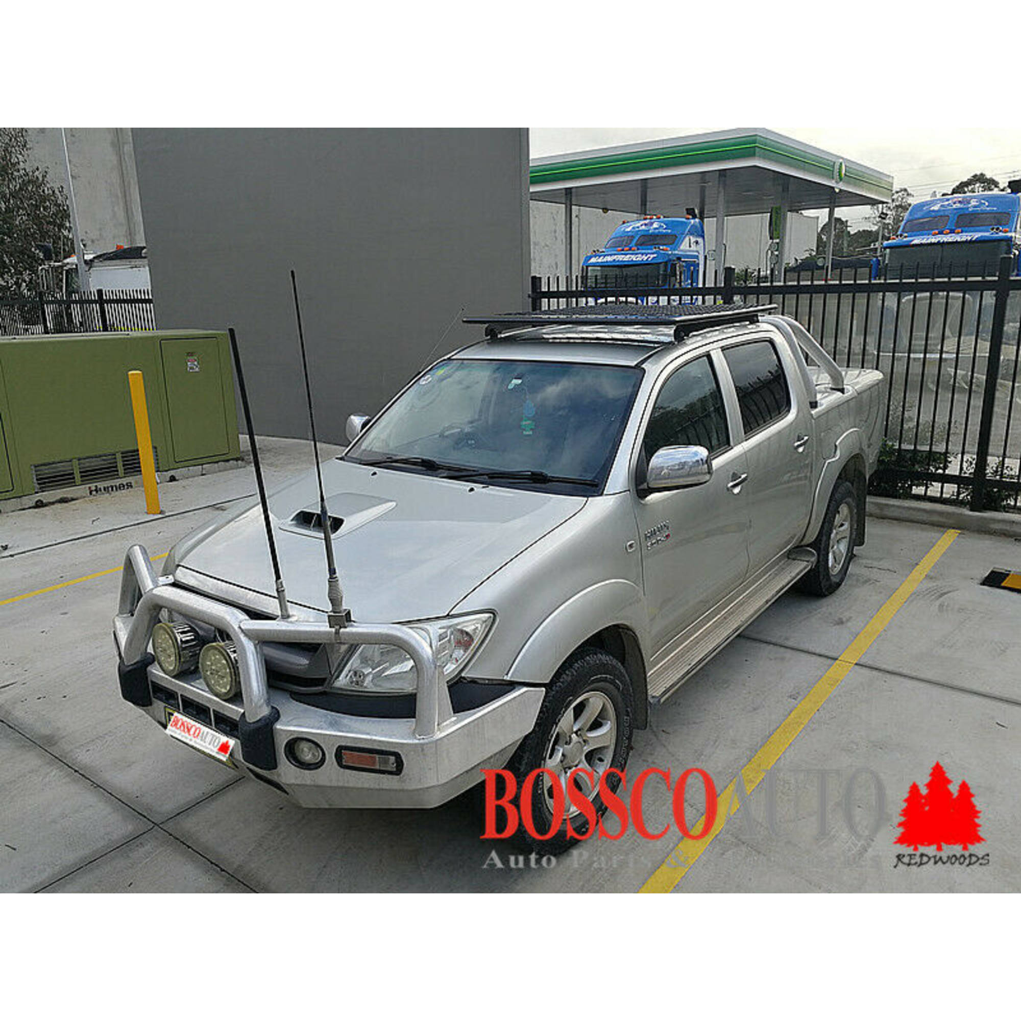 Roof Tradesman / Roof Basket (Flat) suitable for Toyota Hilux 2005-2015