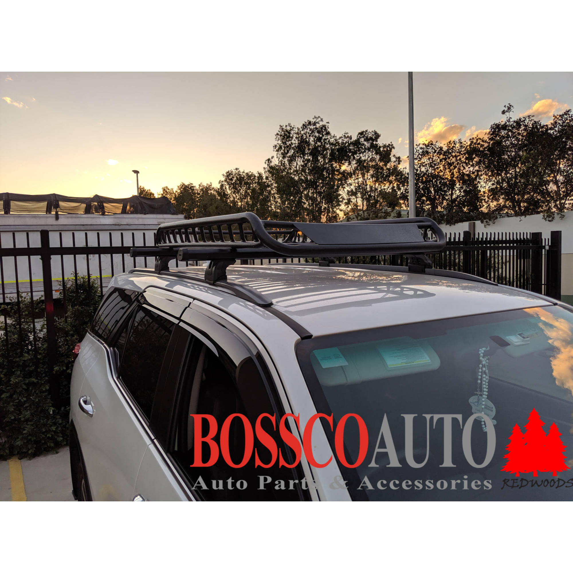 Universal Powder Coated Aluminium Roof Rack Cargo Basket with Wind Deflector (1400x980x150mm)