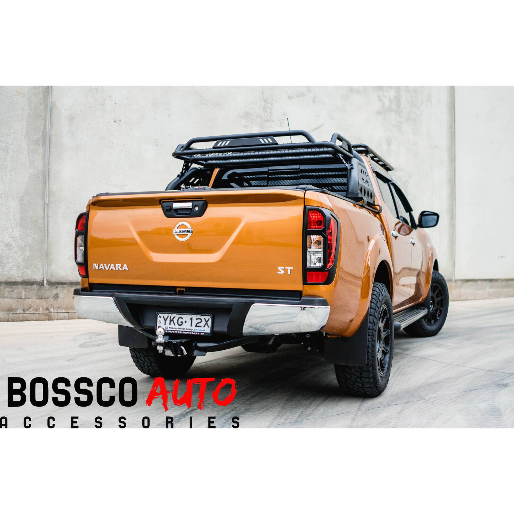 Rear Black Taillight Tail Light Trim Covers Suitable For Nissan Navara NP300 2015-2022
