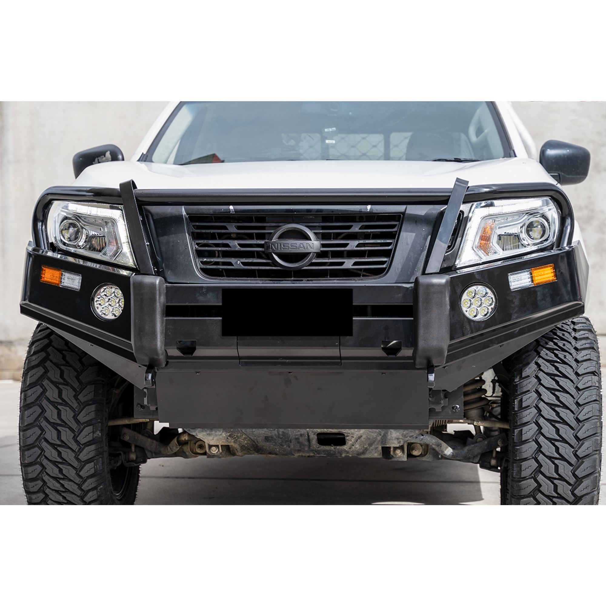 Front Bumper Bar Bullbar suitable for Nissan Navara NP300/D23 2015-2020