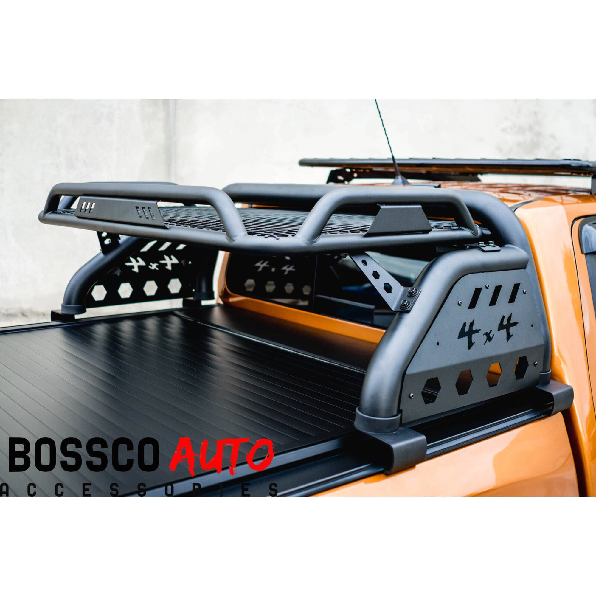 Loaded Sports Roll Bar with Wildtrack Style Manual Roller Shutter Suitable For Nissan Navara NP300 2015-2020