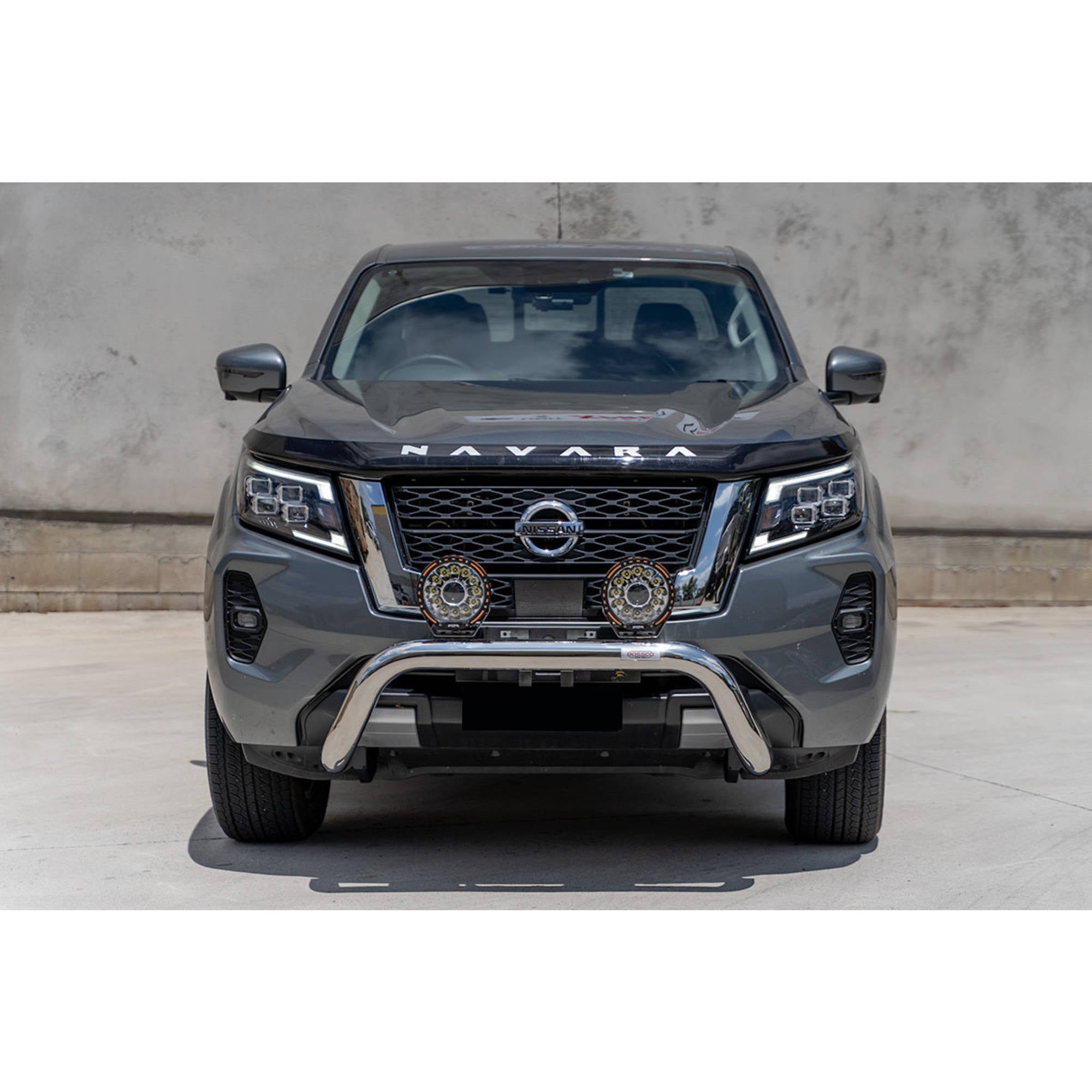 Sensor Compatible Stainless Steel Nudge Bar Suitable For Nissan Navara 2021-2024