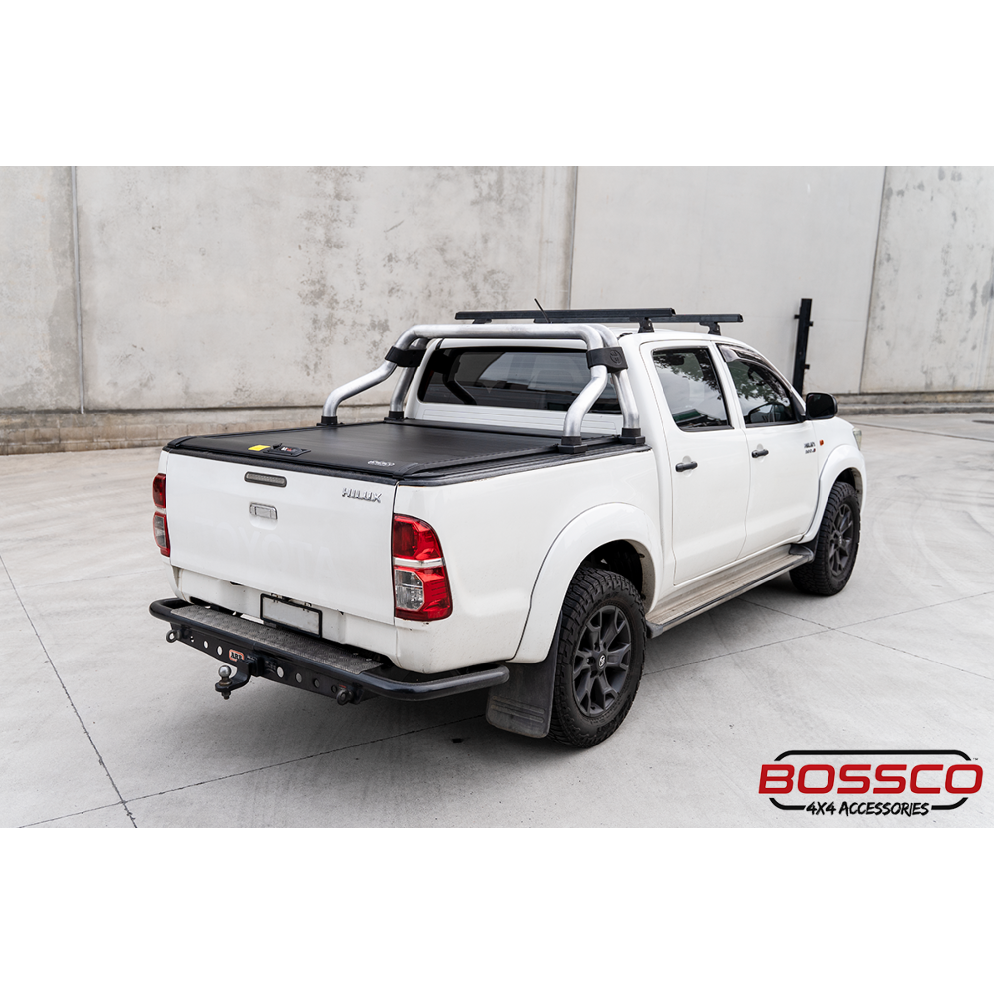Manual Roller Shutter Tonneau Lid Suitable For Toyota Hilux SR5 2005-2015