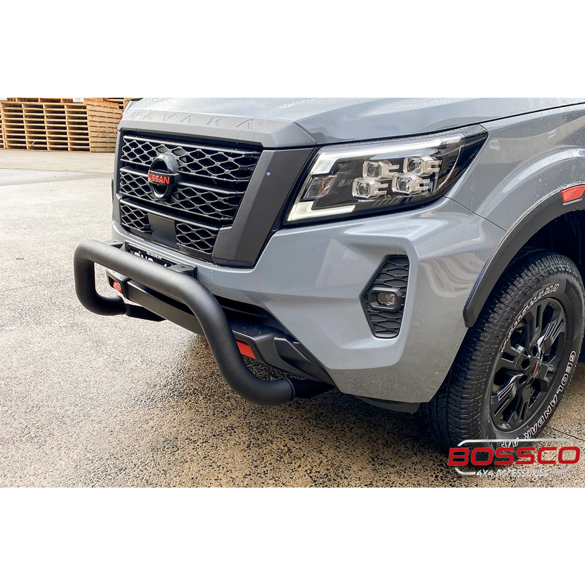 Sensor Compatible Black Nudge Bar Suitable For Nissan Navara 2021-2024