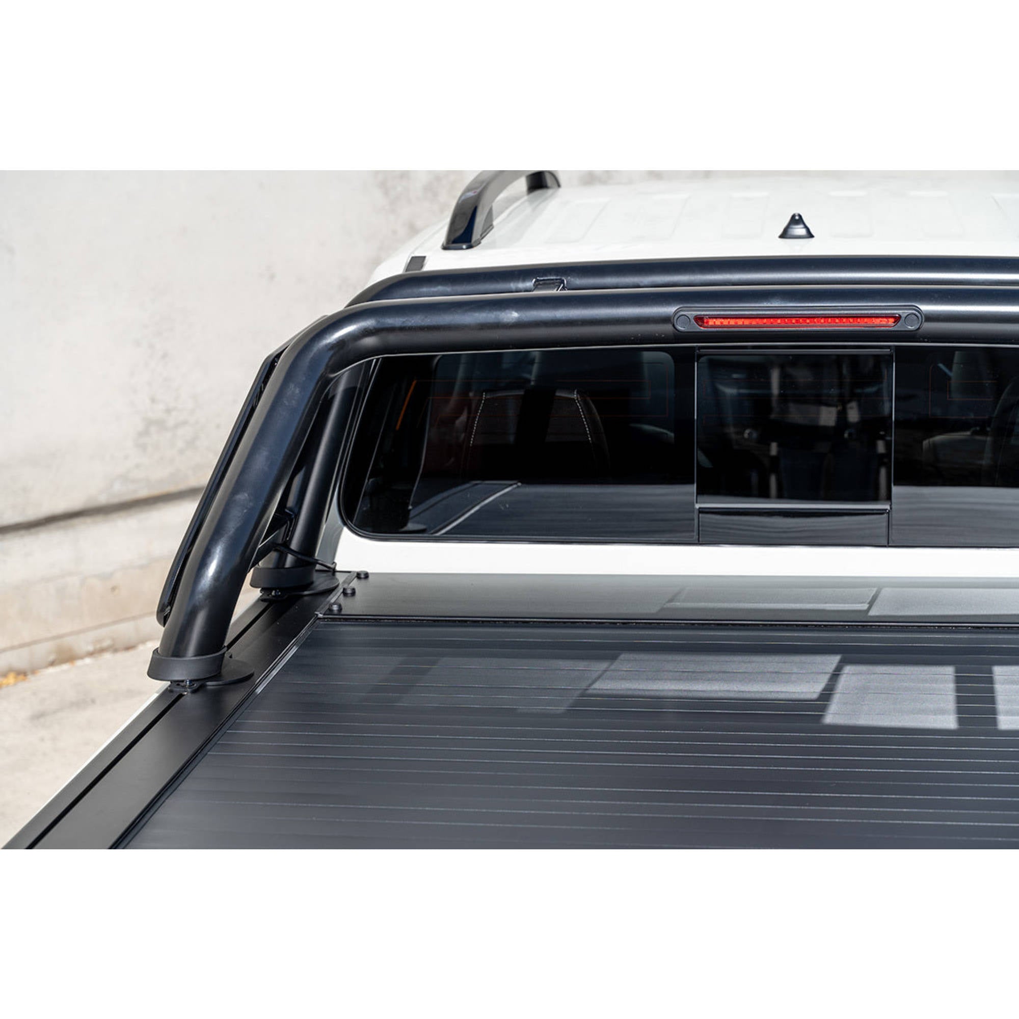 Electric Retractable Roller Shutter Tonneau Lid Suitable For Nissan Navara D23 NP300 2015-2020 - Style B