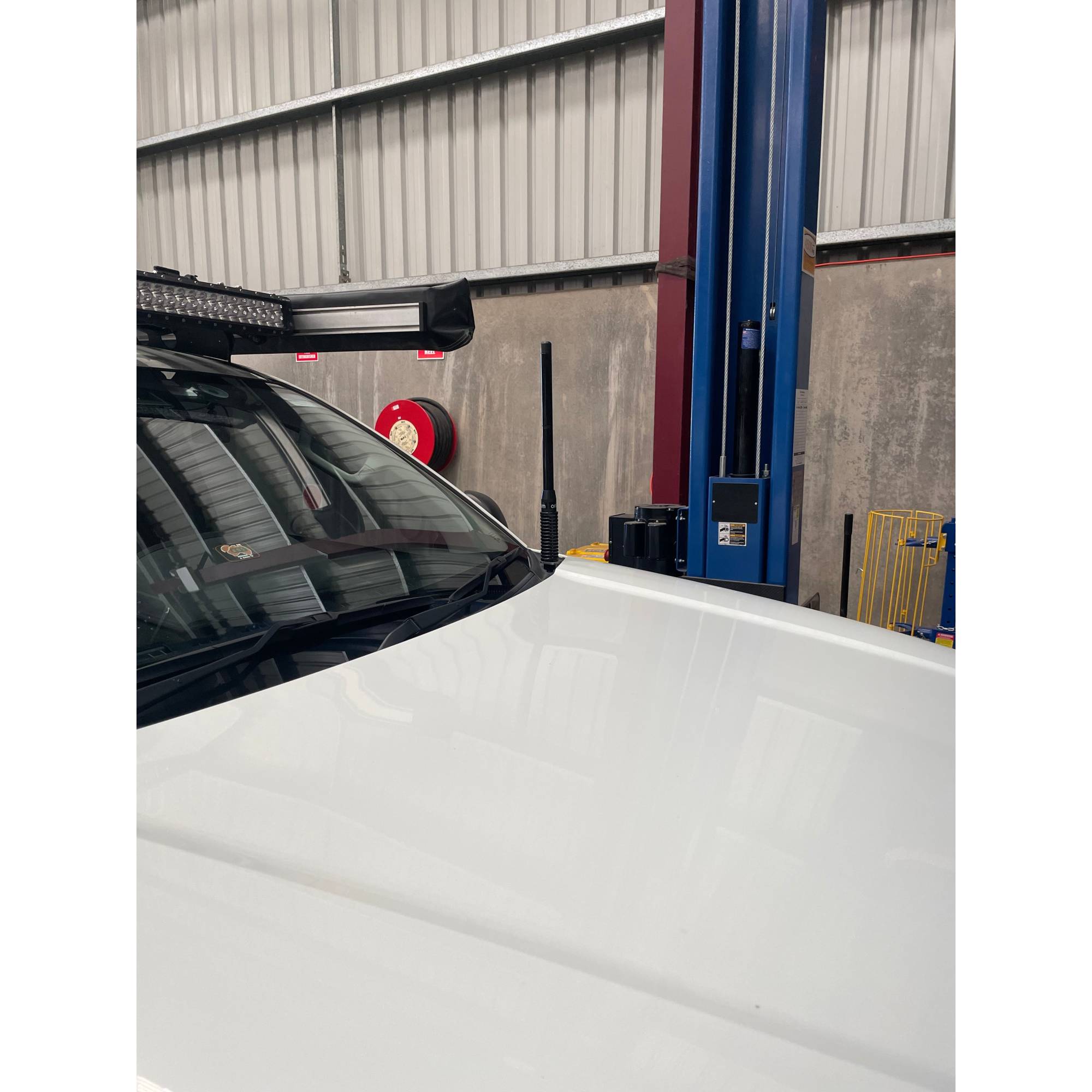 2019-2023 MR Triton Bonnet Hinge UHF Antenna Bracket