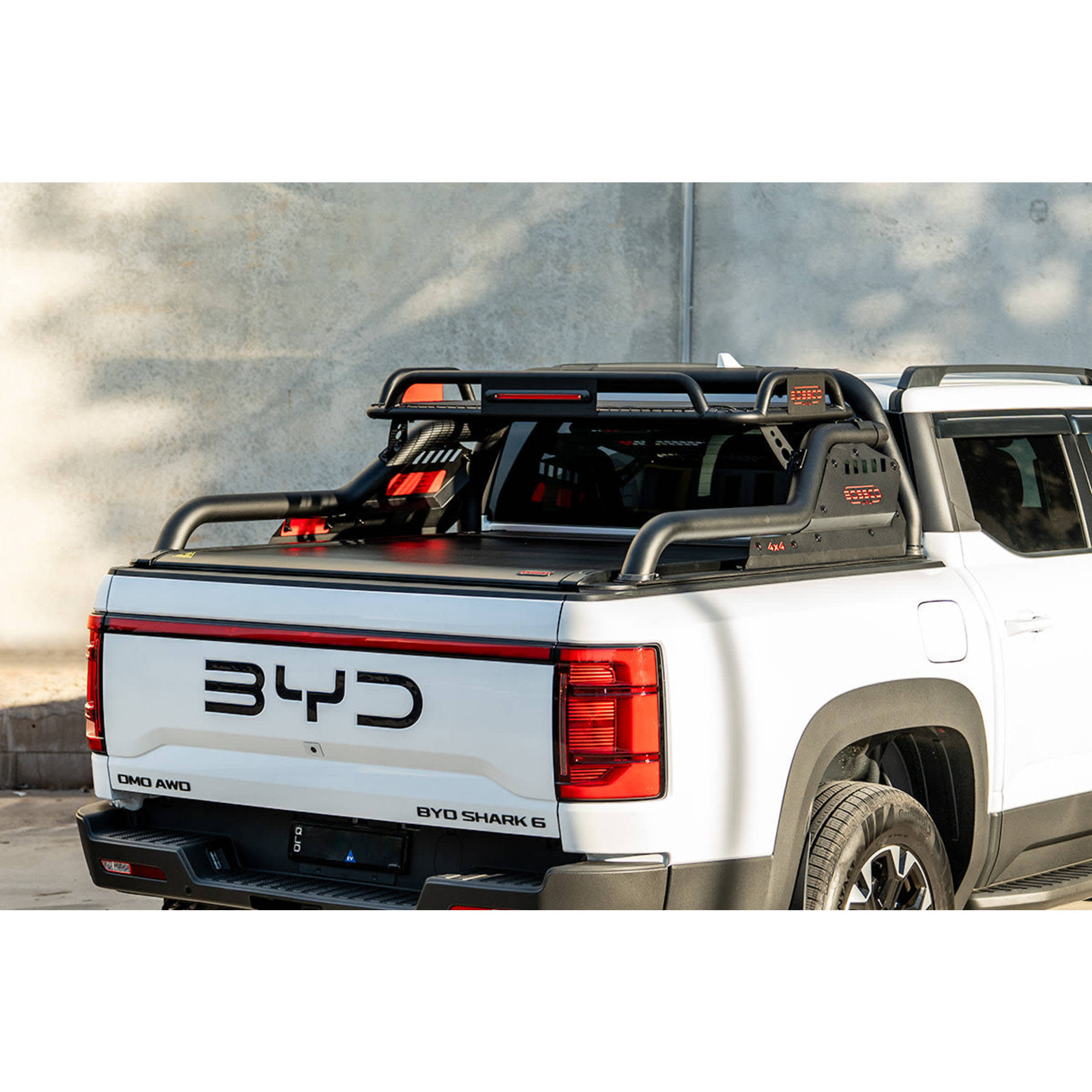 Adjustable Width Black Extended Roll Sports Bar With Basket & Integrated Rear Brake Light for Bossco Roller Covers