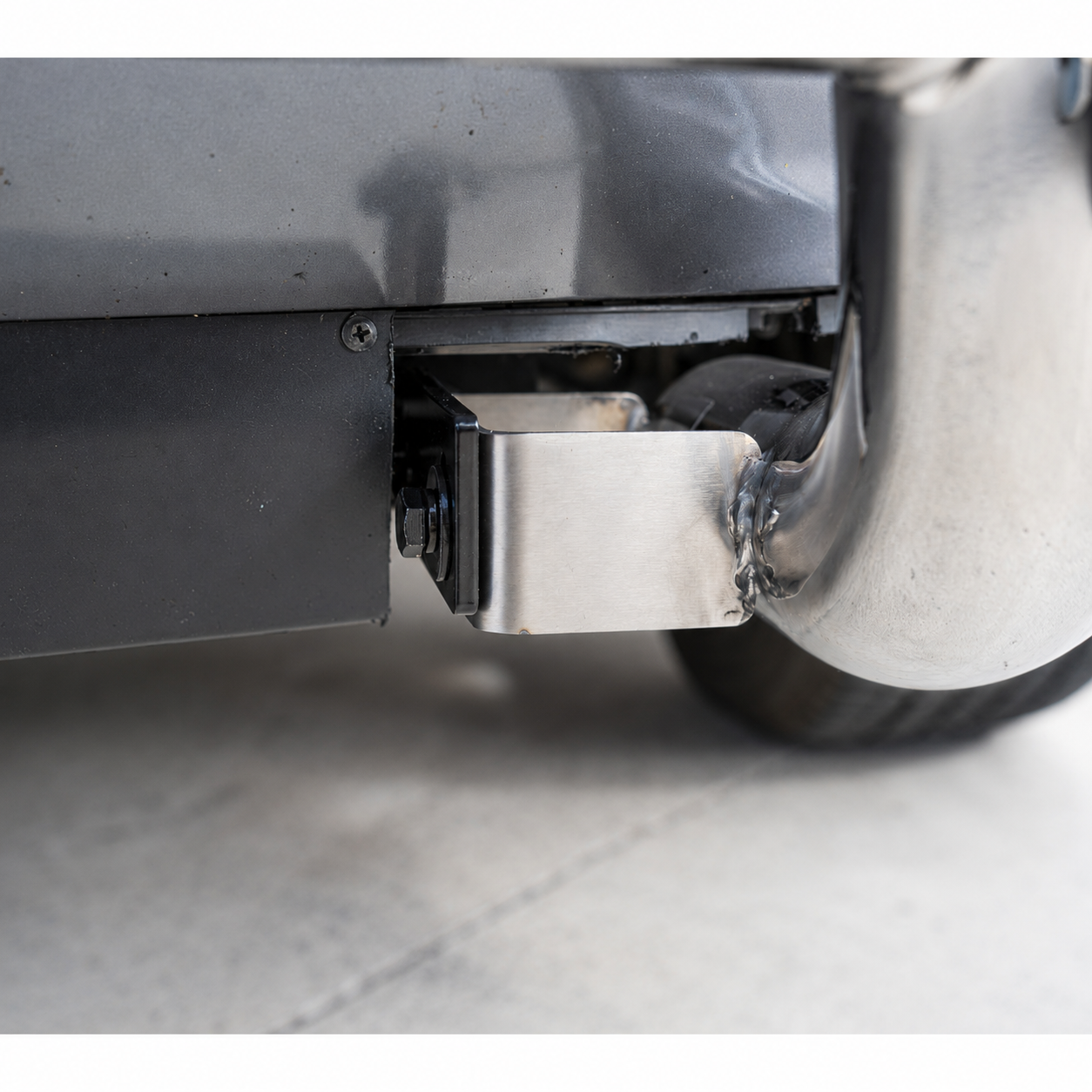 Stainless Steel Low Nudge Bar suitable for Isuzu MU-X 2012-2019