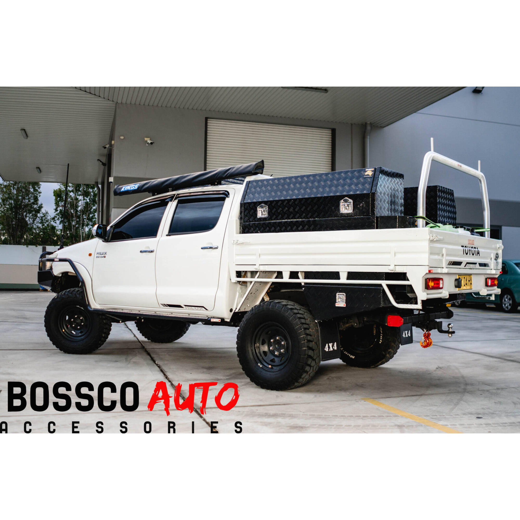 Heavy Duty Black Side Steps With Brush Bars Suitable For Toyota Landcruiser Prado 150 Series 2009-2023