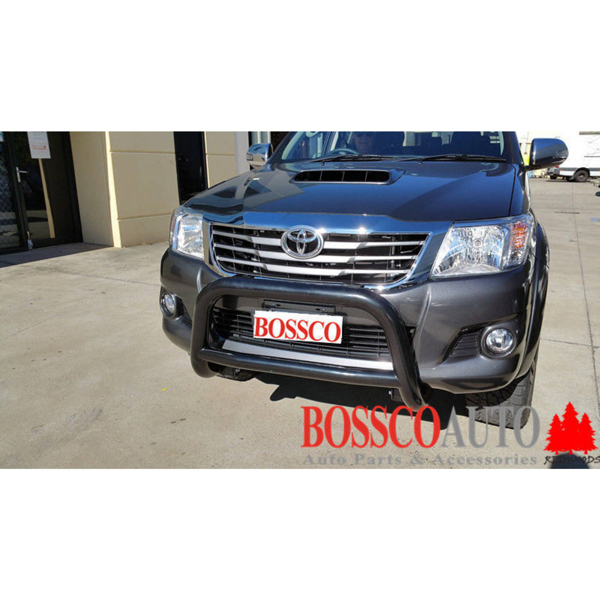 Black Low Nudge bar suitable for Toyota Hilux 2005-2015
