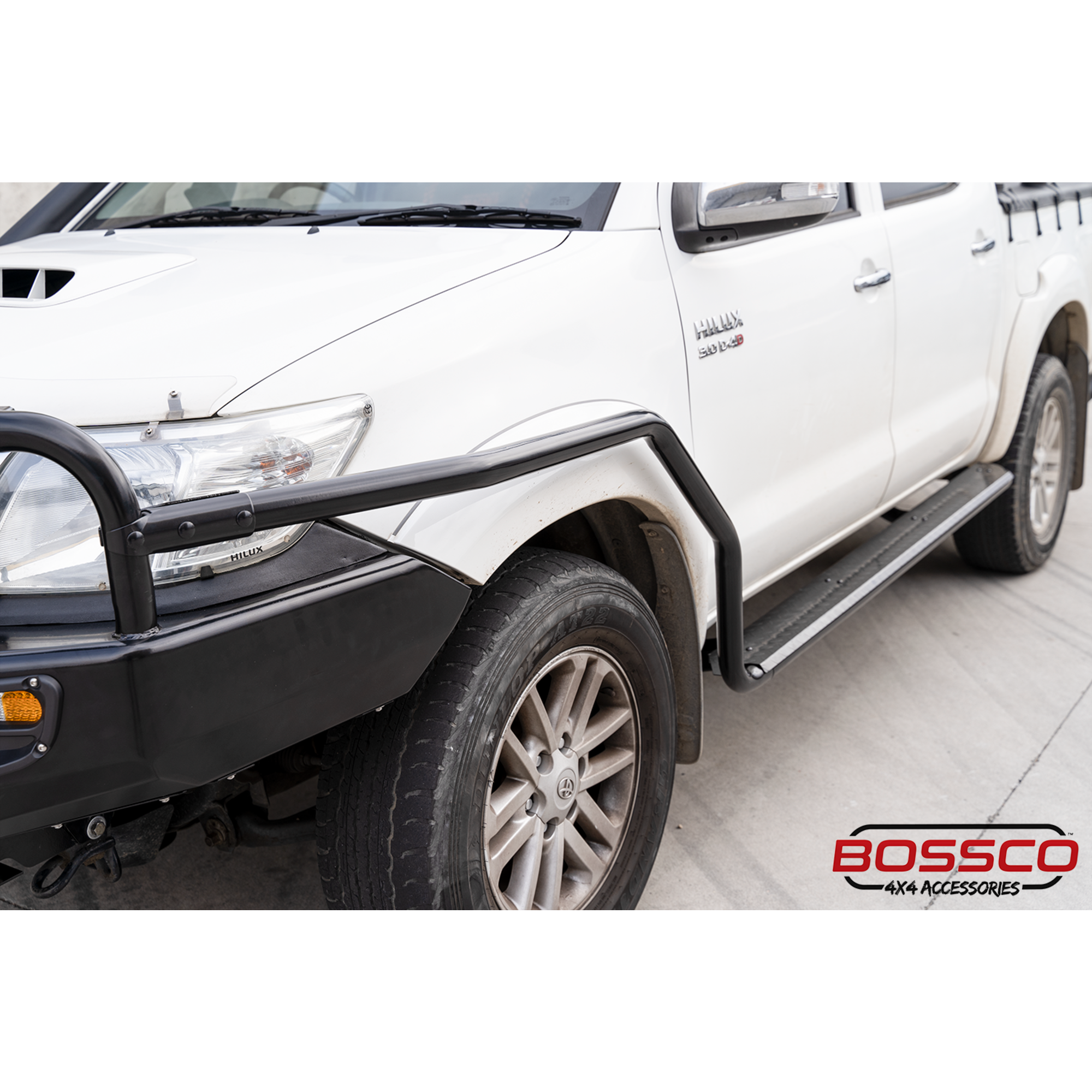 Heavy Duty Black Side Steps With Brush Bars Suitable For Toyota Hilux 2005-2015