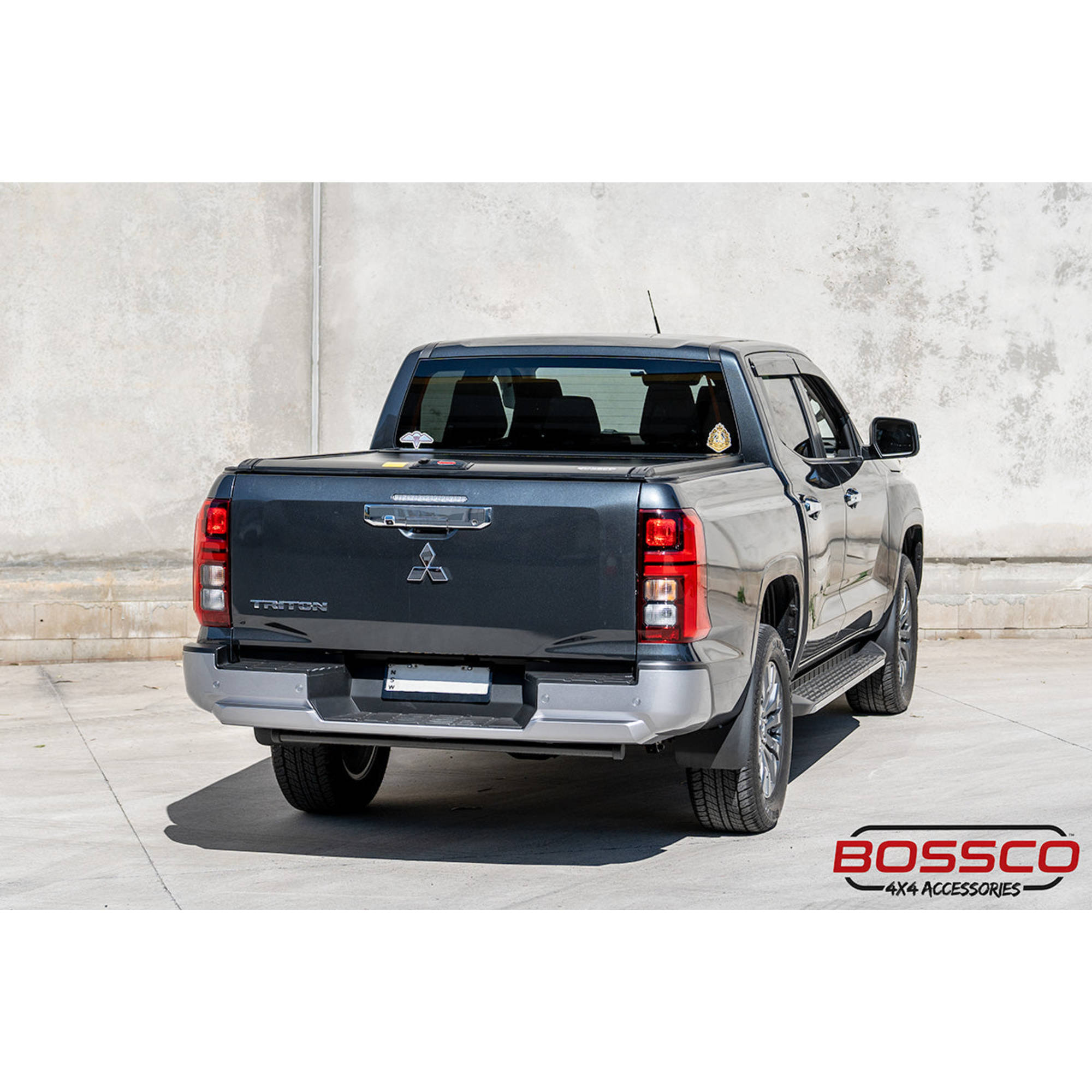 Manual Roller Shutter Tonneau Lid Suitable For Mitsubishi Triton MV 2023-2025