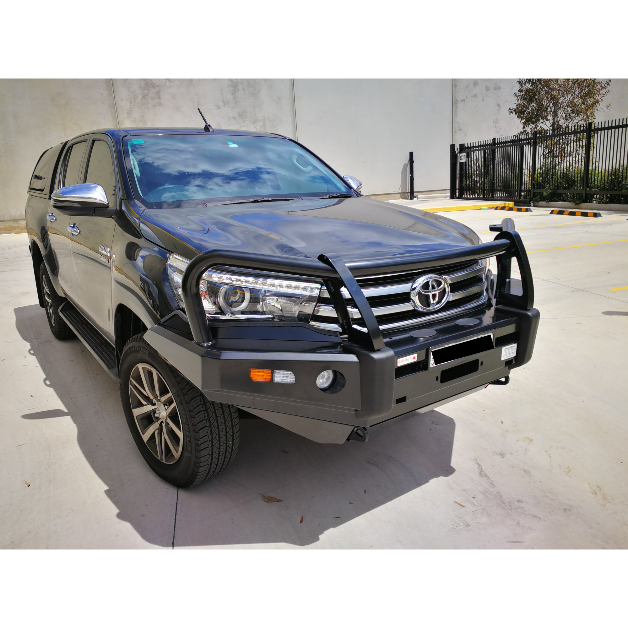 EFS Stockman Series 1 Front Bumper Bar Bullbar Suitable for TOYOTA HILUX SR5 2015-2018