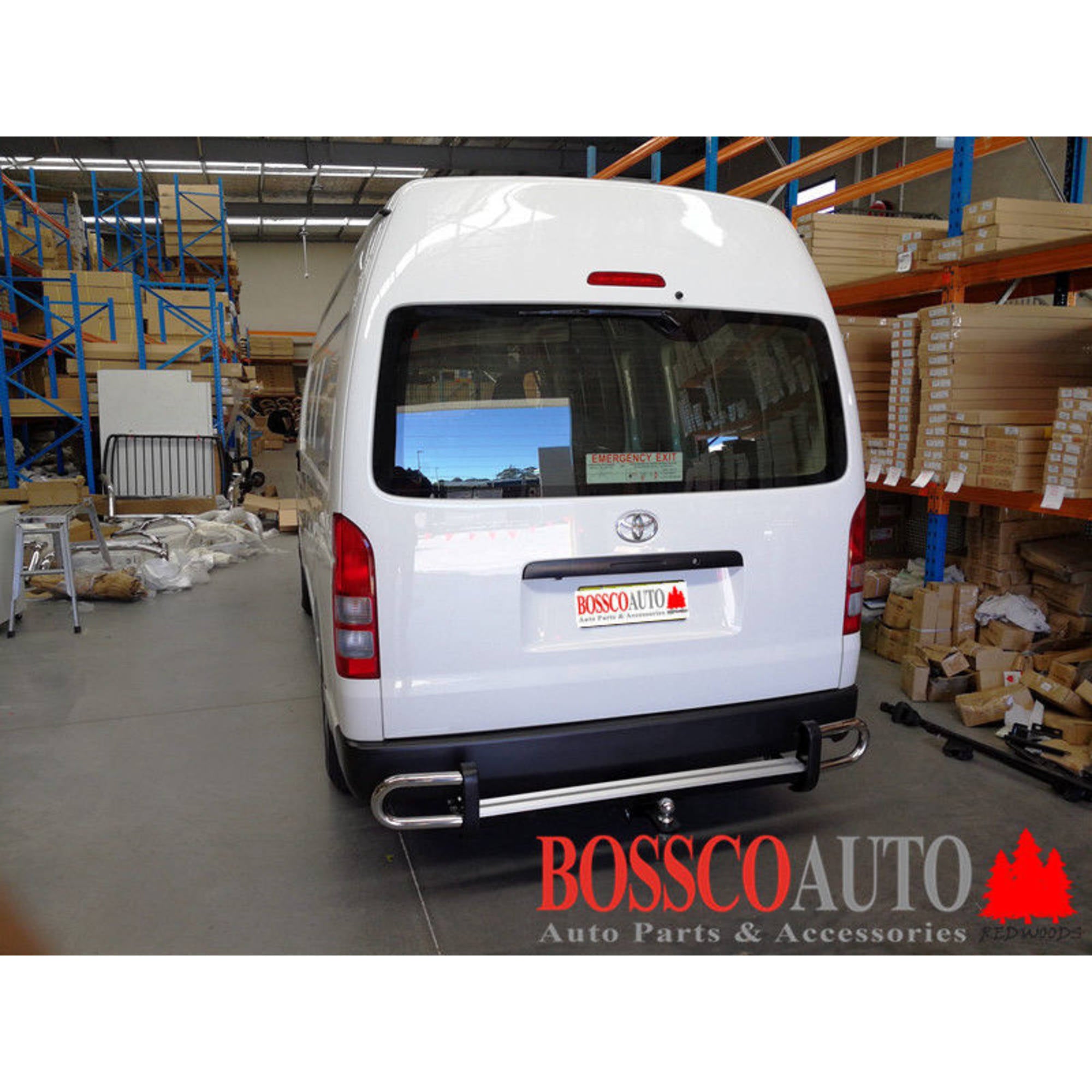 Rear Step Tow Bar for Toyota Hiace Commuter SLWB 2005–2019