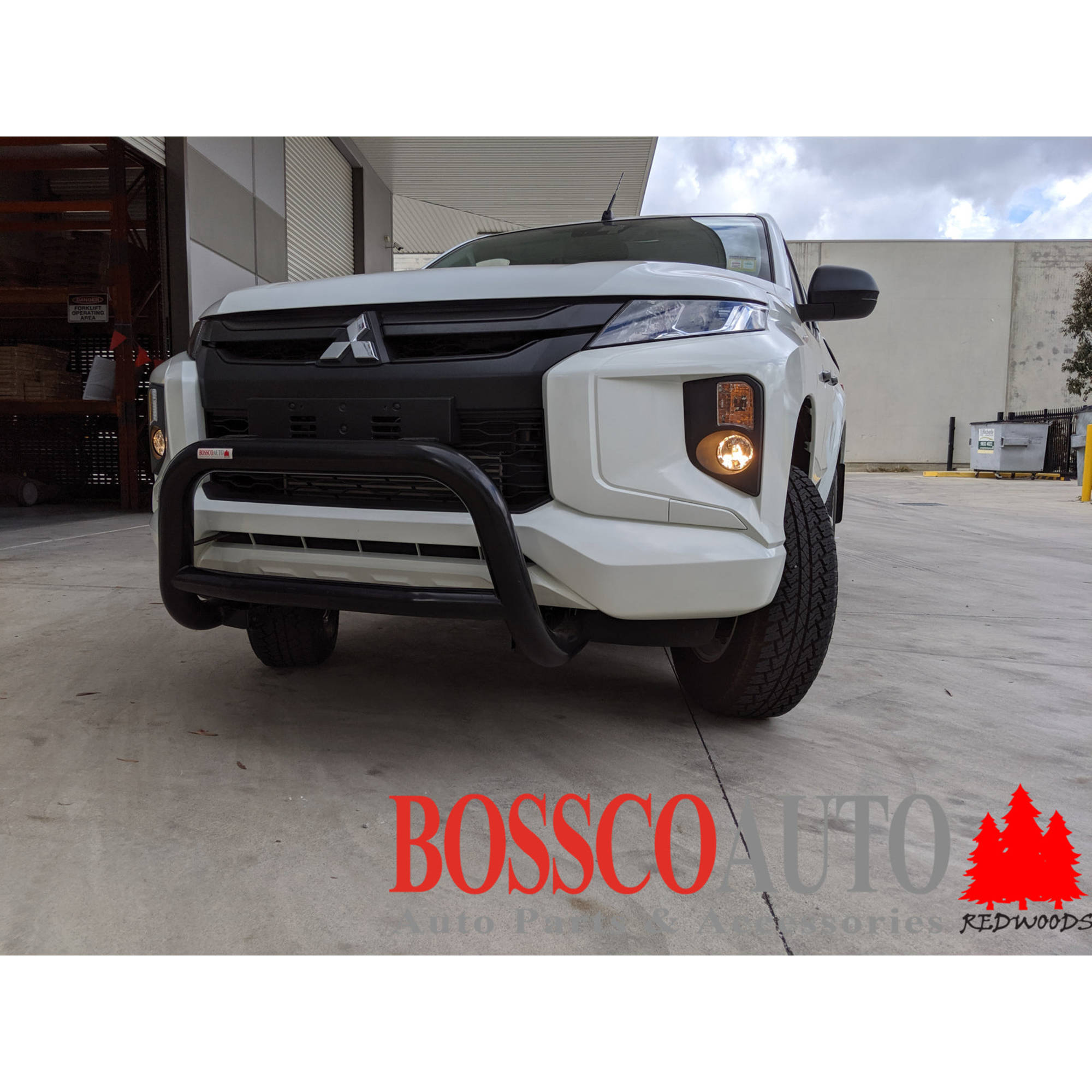 Black Nudge Bar Suitable for Mitsubishi Triton MR Series 2018-2023 - FACTORY SECONDS