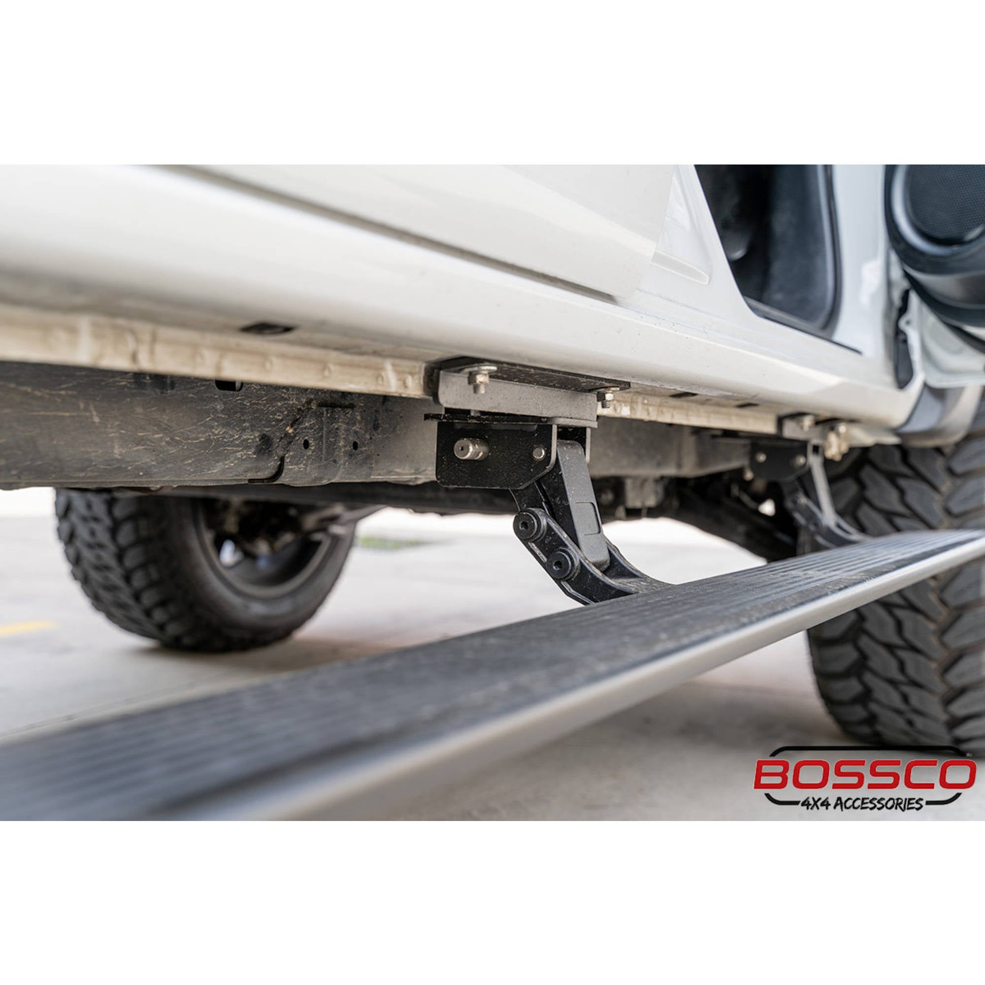 BCE-Board Electric Retractable Side Steps Suitable For Isuzu D-Max RG 2020-2024
