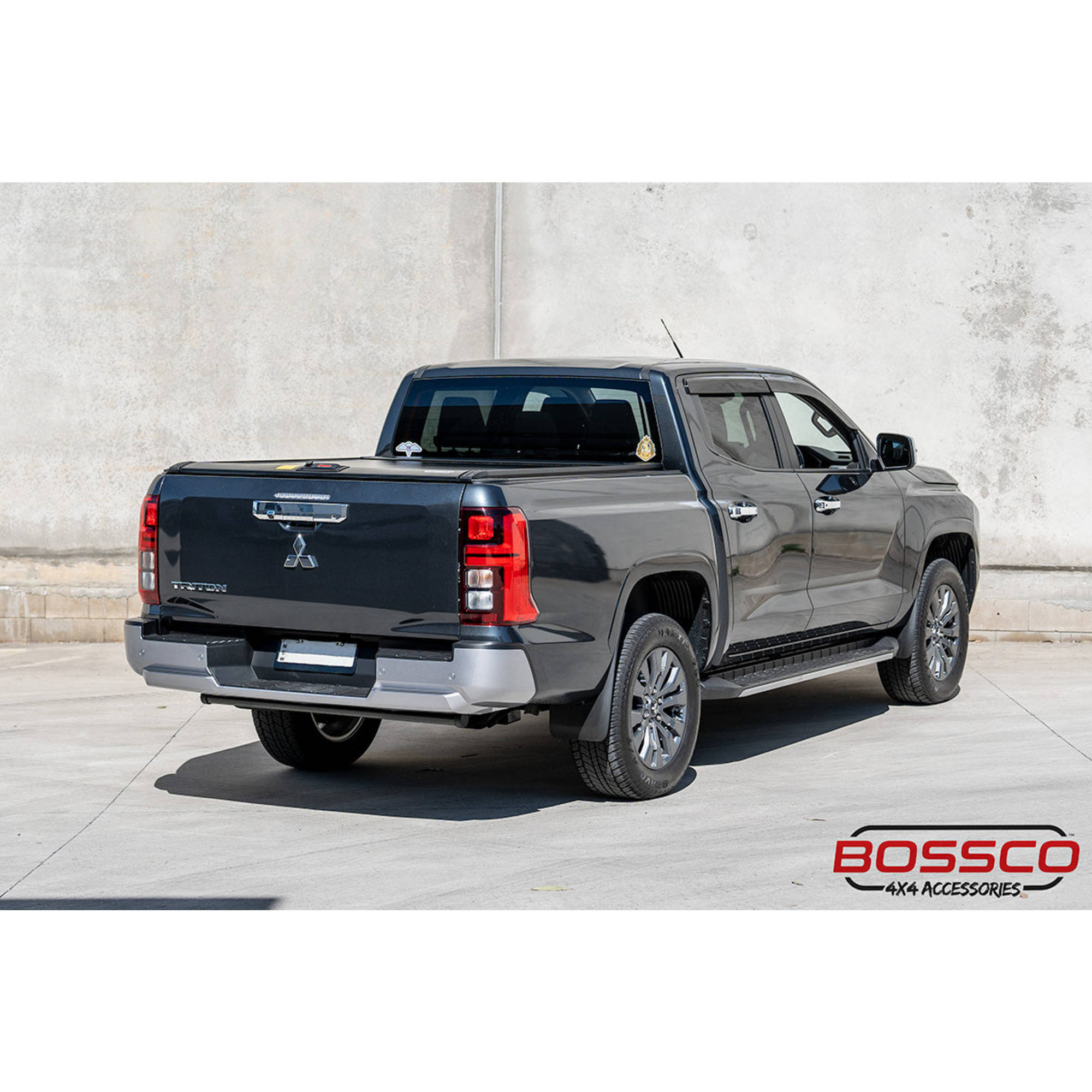 Manual Roller Shutter Tonneau Lid Suitable For Mitsubishi Triton MV 2023-2024