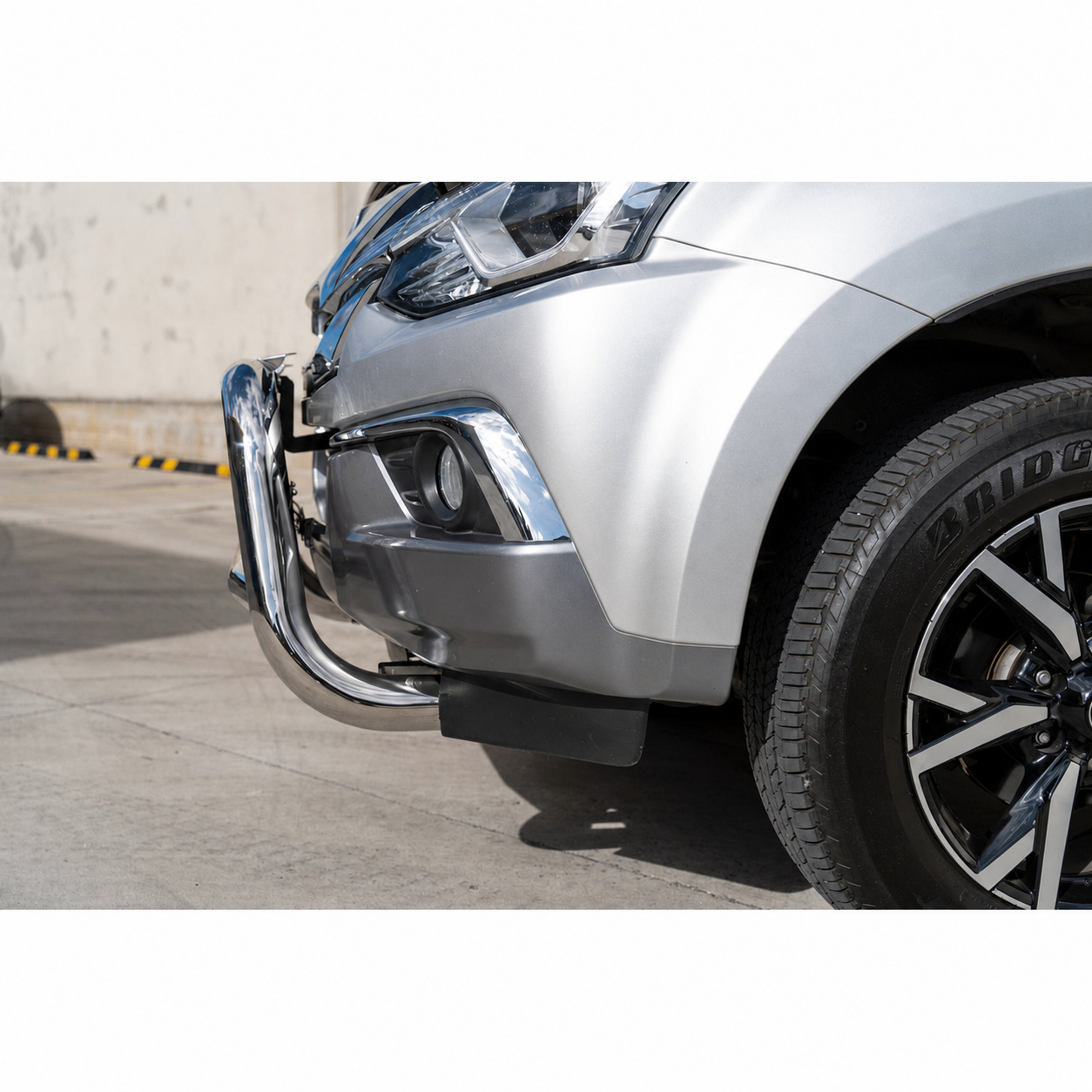 Stainless Steel Low Nudge Bar suitable for Isuzu MU-X 2012-2019