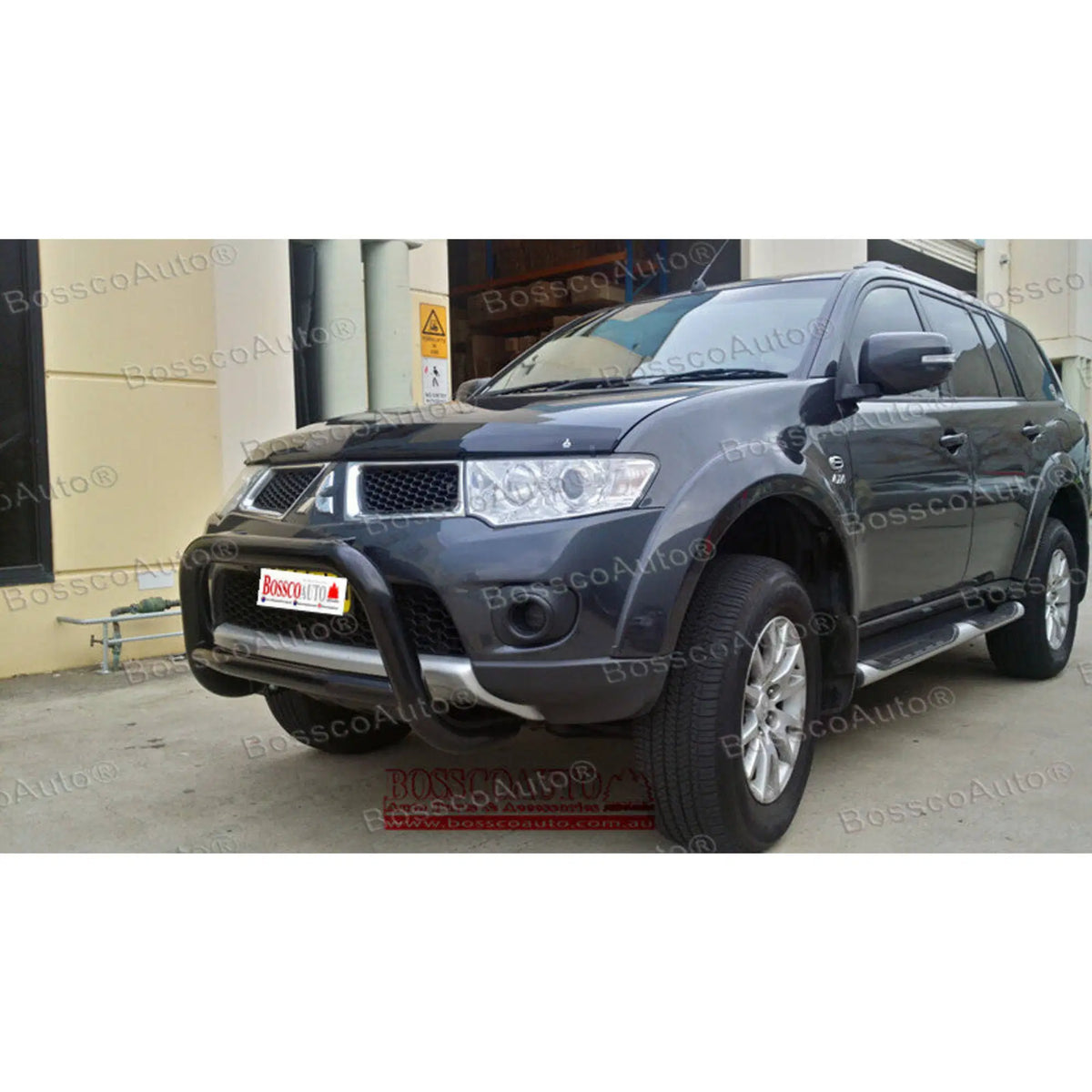 Black Nudge bar suitable for Mitsubishi Triton 2008-2015 w/ 20" Modular Single Row LED Light Bar