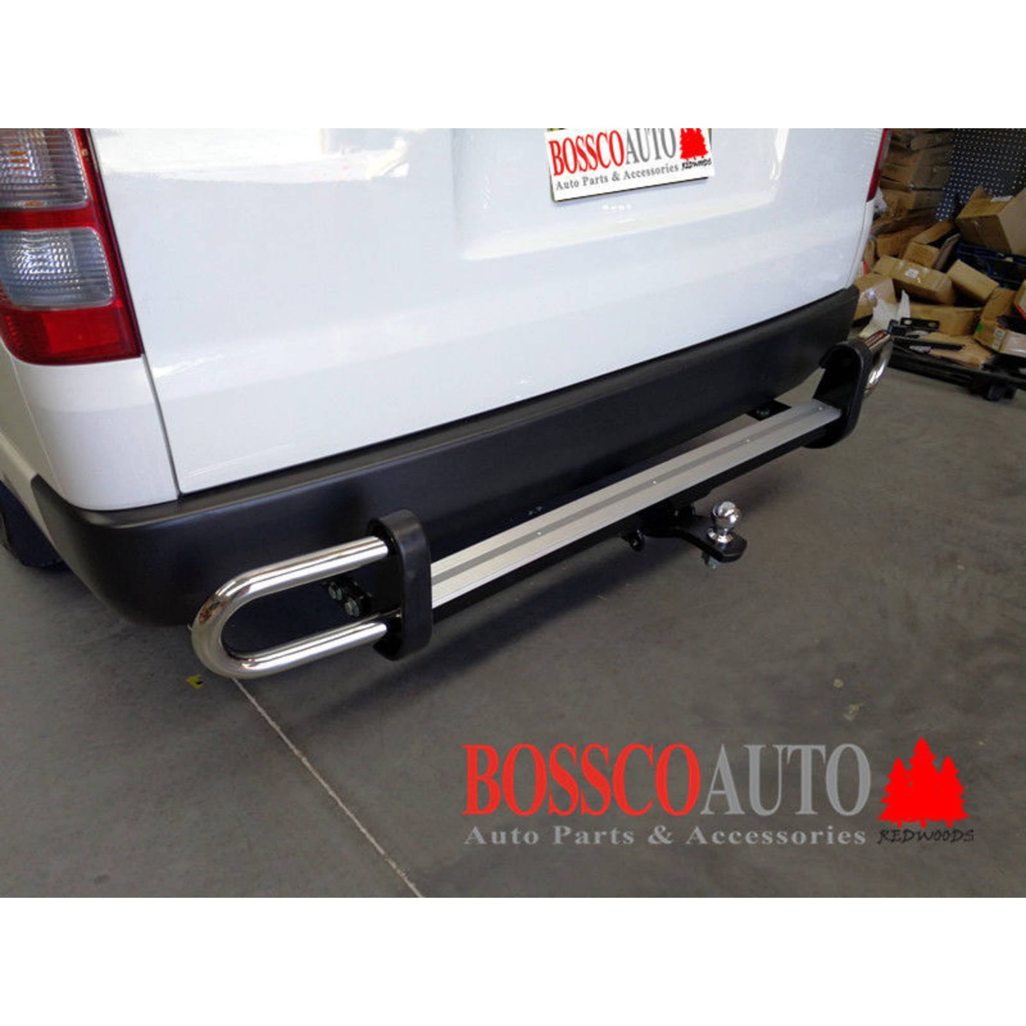 Rear Step Tow Bar for Toyota Hiace Commuter SLWB 2005–2019