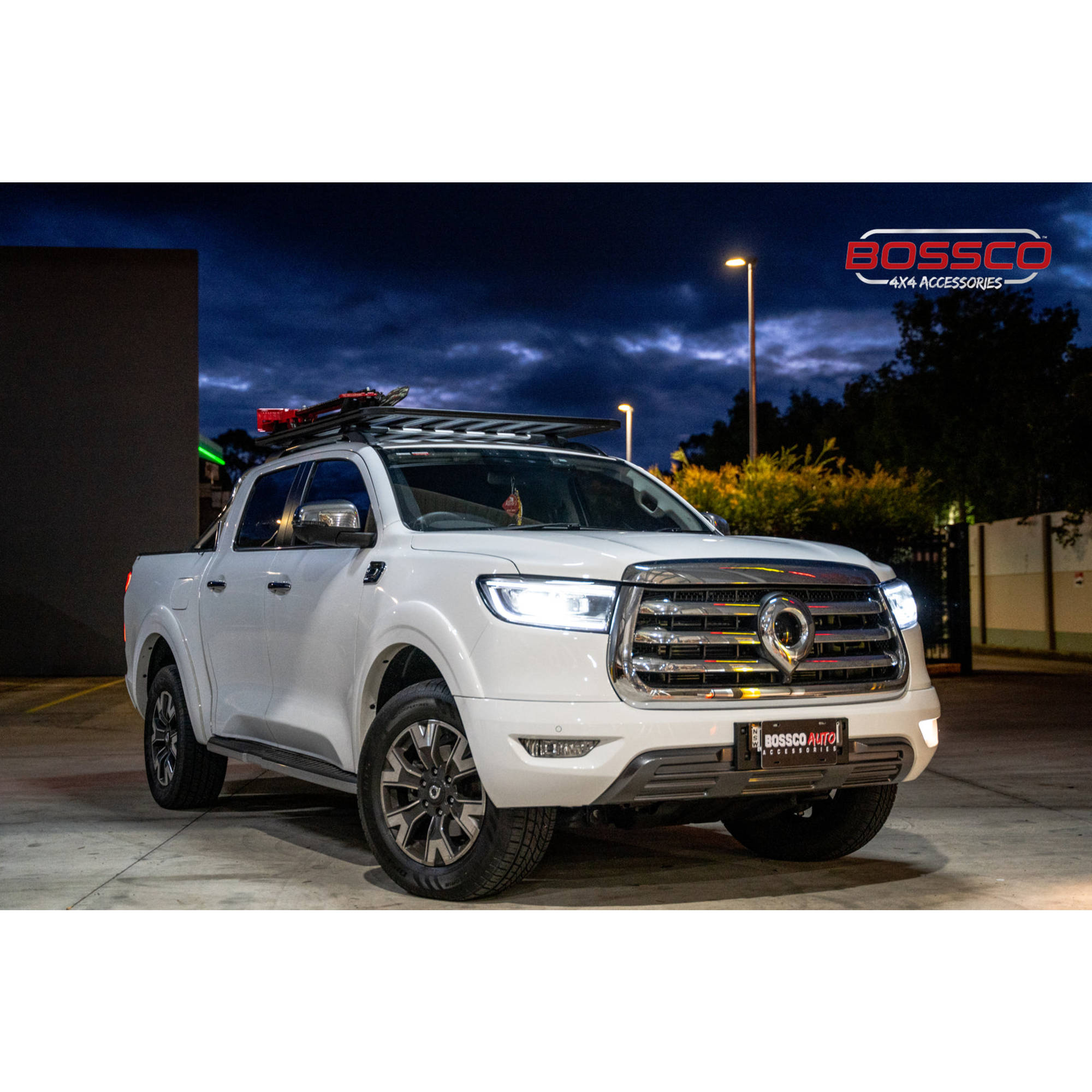 Universal Flat Aluminium Roof Platform MaxRacks 1.6m x 1.3m