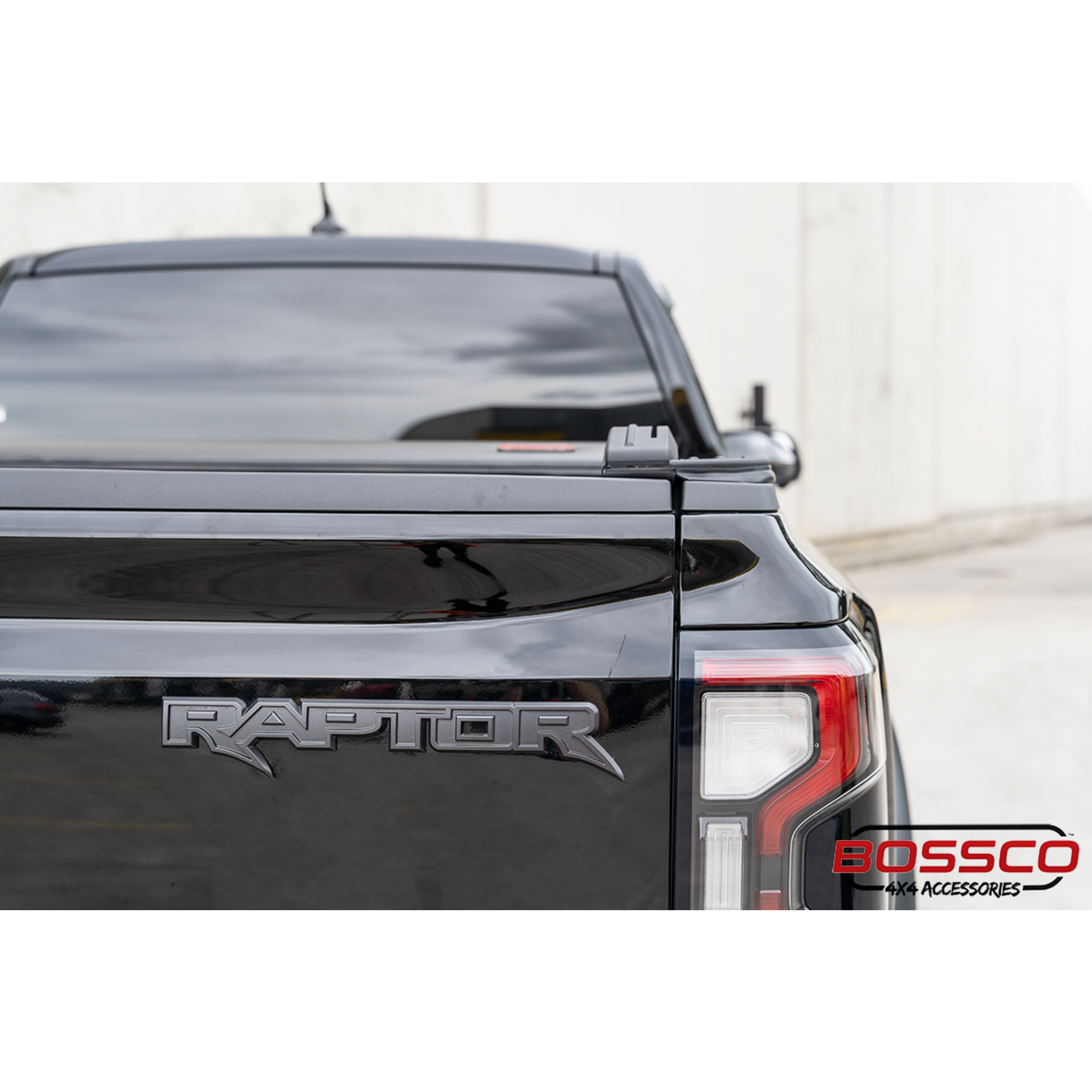 Electric Retractable Roller Shutter Tonneau Lid Suitable For NEXT GEN Ford RAPTOR 2022-2025